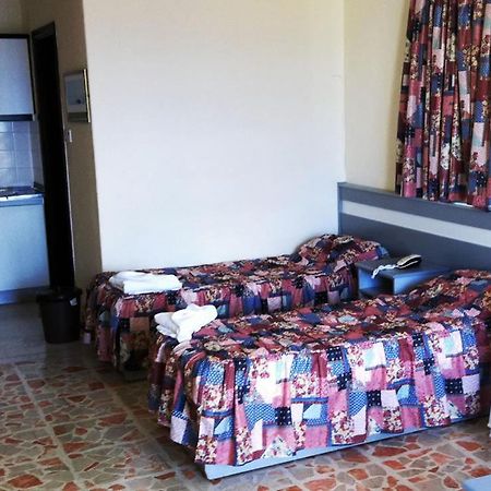 Clover Holiday Complex Qawra Δωμάτιο φωτογραφία