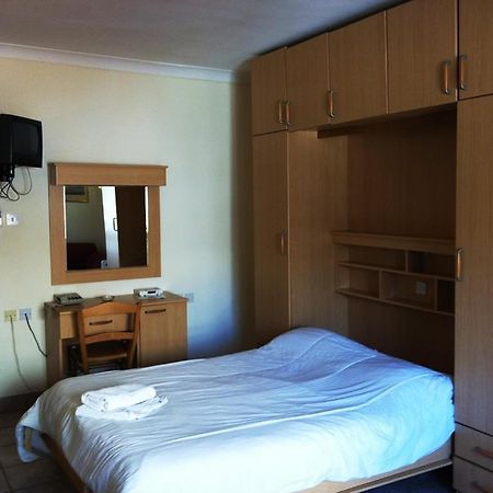 Clover Holiday Complex Qawra Δωμάτιο φωτογραφία